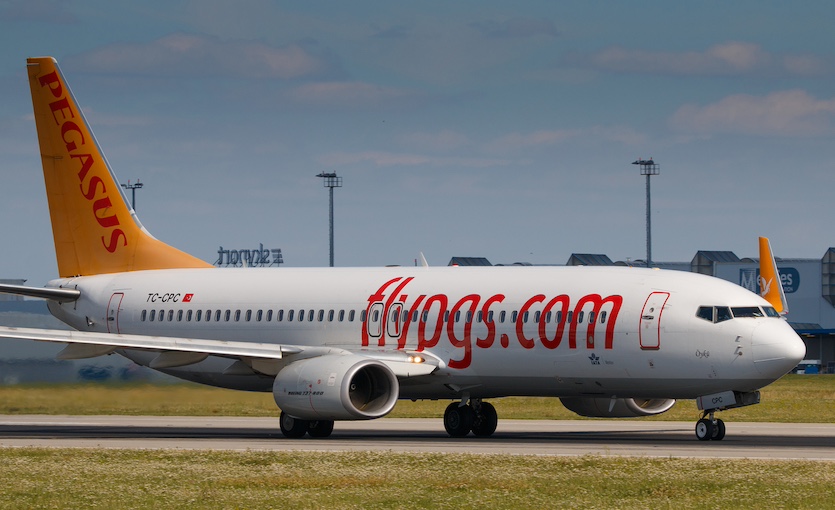 Pegasus Uçağı Adana Uçuşu Flypgs