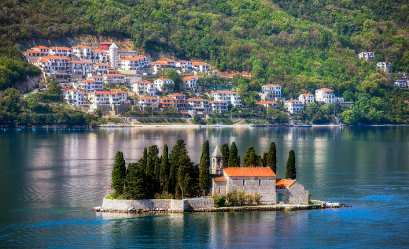 Perast’ın Büyülü Manzaralarına Dal